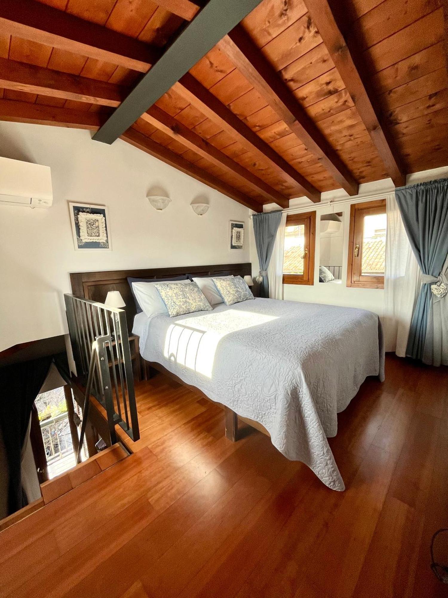 Porto Valentino Apartment Sirmione Buitenkant foto