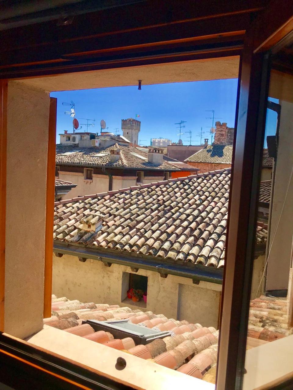 Porto Valentino Apartment Sirmione Buitenkant foto