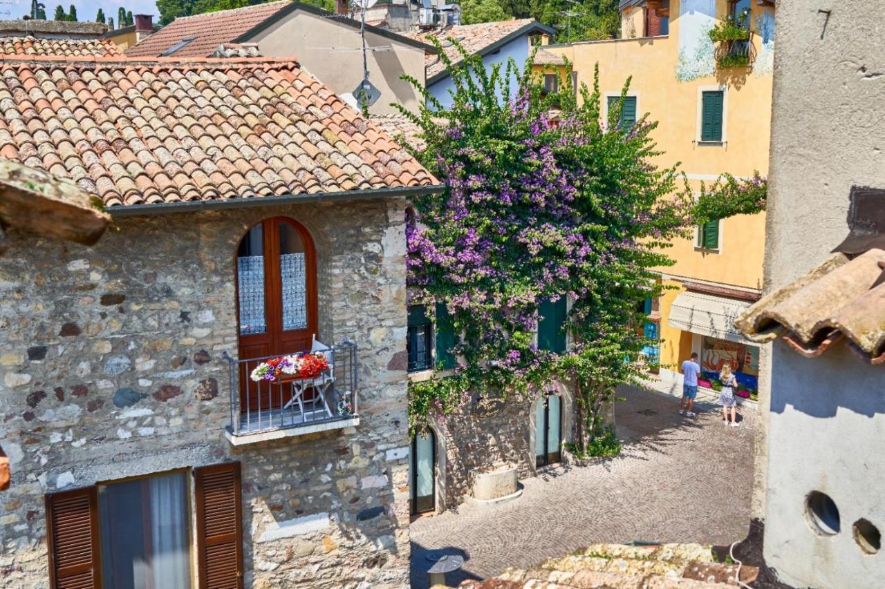 Porto Valentino Apartment Sirmione Buitenkant foto