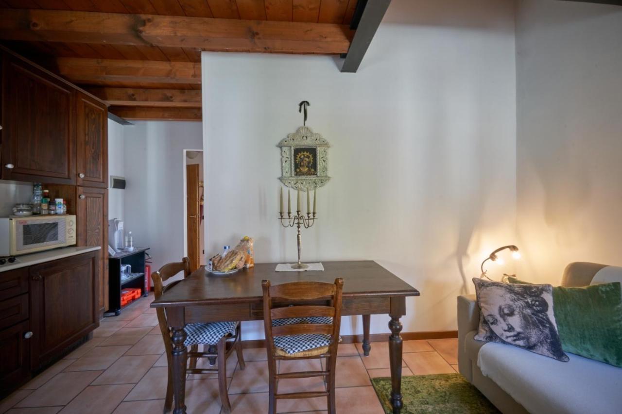 Porto Valentino Apartment Sirmione Buitenkant foto